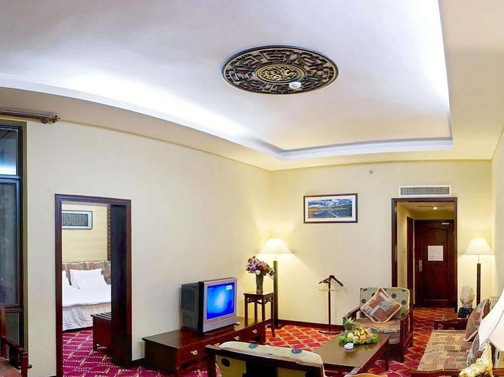 Regent Hotel Далі Екстер'єр фото