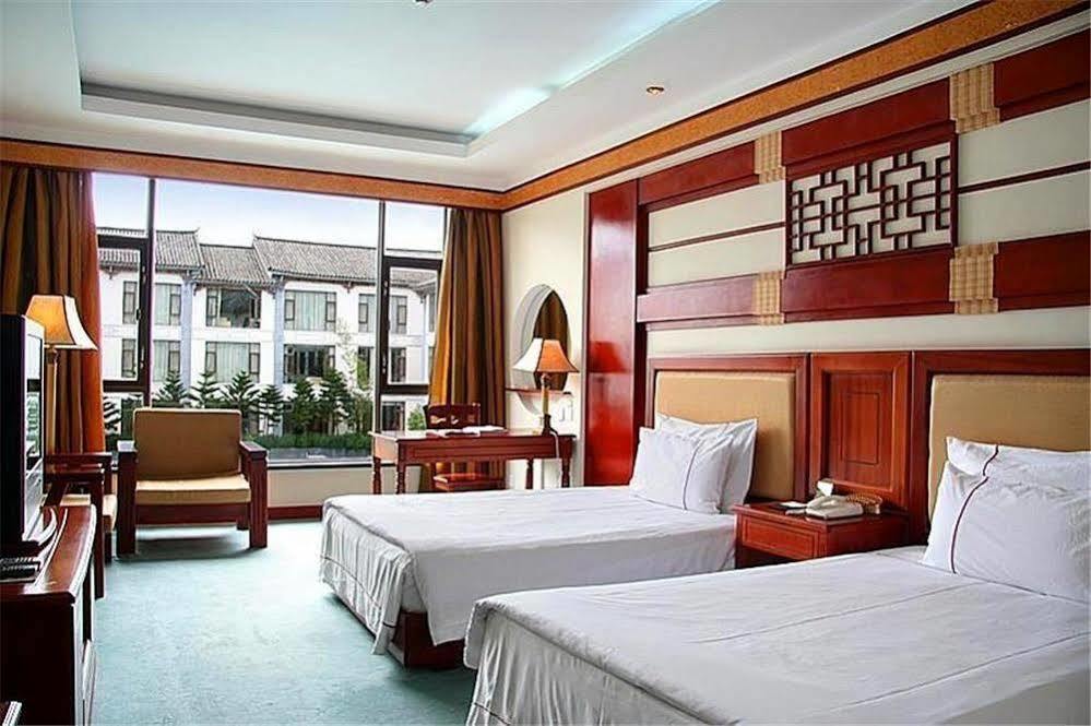 Regent Hotel Далі Екстер'єр фото